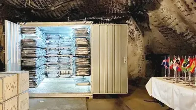 Nigeria Lưu Trữ 'Ký Ức Thế Giới' Trong Hầm Núi 300m, Dữ Liệu Tồn Tại 2.000 Năm