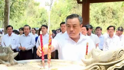 Đoàn công tác Ủy ban Kiểm tra Trung ương dâng hương tại Di tích Ban Kiểm tra Trung ương Cục miền Nam