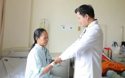 Phụ nữ 52 tuổi phát hiện nguy cơ đột quỵ từ dấu hiệu nhiều người Việt bỏ qua