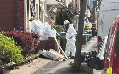 Phụ nữ bị tạm giữ sau vụ hỏa hoạn khiến hai trẻ nhỏ tử vong tại Wolverhampton