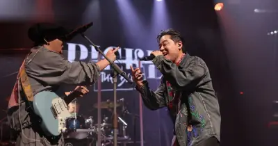 Picker Band: Hành Trình Từ Những Người Đàn Ông Trưởng Thành Đến Âm Nhạc Chân Thành