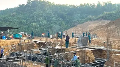 Quân đội Đà Nẵng hỗ trợ xây trường nội trú cho học sinh vùng biên giới