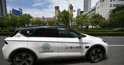 Sự cố taxi tự lái Apollo Go tại Vũ Hán: Hành khách mắc kẹt, cảnh sát giải cứu