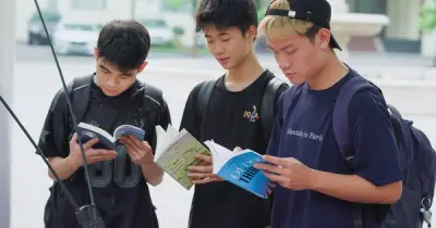 Sinh Viên Xuất Bản Tổ Chức Hội Sách 'Ngưỡng Chuyển Mình' Giữa Bối Cảnh AI