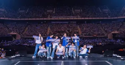 Sập lan can tại concert Super Junior, ba khán giả bị thương trong đêm diễn kỷ niệm 20 năm