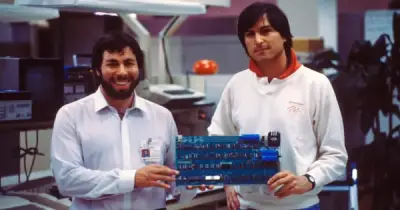 Từ cậu bé 14 tuổi đến khối tài sản 114 triệu USD: Nhân viên thâm niên nhất Apple sau 5 thập kỷ