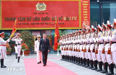 Thủ tướng dự lễ kỷ niệm 80 năm Ngày truyền thống Cảnh sát quản lý hành chính