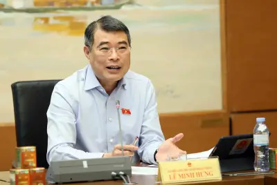 Thủ tướng nhấn mạnh phát triển kinh tế dựa trên ổn định vĩ mô, không tăng trưởng nóng