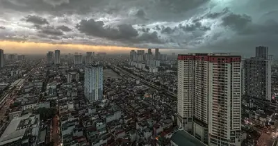 Thời tiết 1/4/2026: Miền Bắc mưa dông, nguy cơ lốc sét; Nam Bộ nắng nóng kéo dài