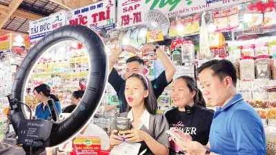 Thương Mại Điện Tử: Động Lực Mới Thúc Đẩy Xuất Khẩu Thời Trang Và Nội Thất Việt Nam