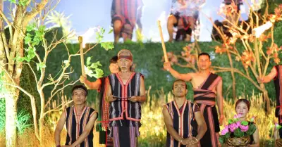 Tái hiện trang trọng bức thư Bác Hồ giữa đại ngàn reo