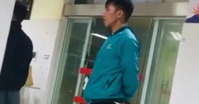 Tài Xế Taxi Ứng Tiền Viện Phí, Ở Lại 3 Giờ Giúp Hành Khách Lạ