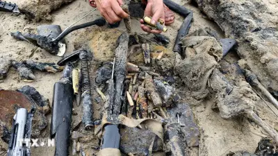 Tiêu hủy vật liệu nổ thu được khi trục vớt xe tăng ở biển Quy Nhơn