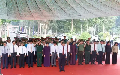 Tổng Bí thư, Chủ tịch nước Tô Lâm dâng hương tại Nghĩa trang liệt sĩ Tân Biên