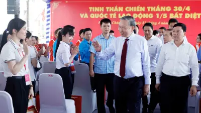 Tổng Bí thư, Chủ tịch nước Tô Lâm gặp gỡ công nhân TP.HCM