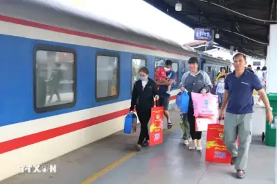 Tổng Liên đoàn Lao động lấy ý kiến 3 phương án hoãn, dời lịch nghỉ trong tháng 4