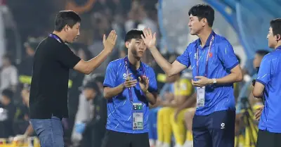Trợ lý Lee Jung Soo: 'Vũ khí' bóng cố định giúp ĐT Việt Nam và U23 thăng hoa