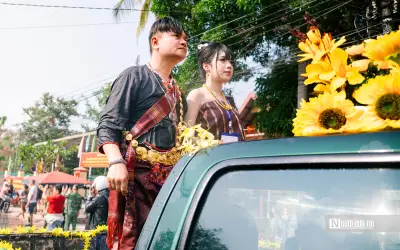 Tết Bunpimay tại Buôn Đôn: Sợi dây văn hóa gắn kết tình hữu nghị Việt - Lào