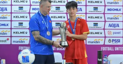 U.17 Việt Nam vô địch: HLV Roland tự hào về sự tận hiến của các cầu thủ