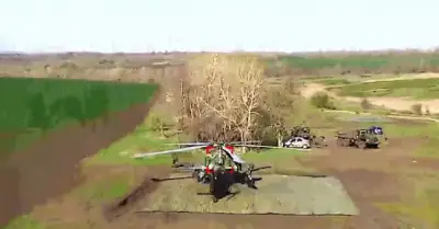 UAV cảm tử Ukraine tấn công sân bay trực thăng quân sự Nga