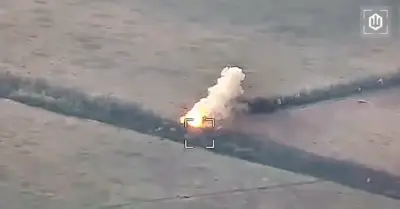 Ukraine sử dụng FPV tấn công, pháo phản lực Nga bốc cháy dữ dội