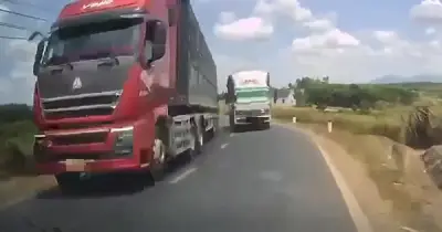 Xử phạt tài xế xe tải vượt ẩu tại khúc cua trên quốc lộ 29