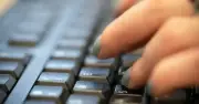AI tại Mỹ: Tăng sử dụng nhưng hoài nghi cao về nguy cơ mất việc làm