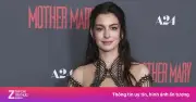 Anne Hathaway gây sốc với đầm xuyên thấu tại buổi ra mắt phim Mother Mary