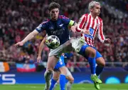 Atletico và Arsenal bất phân thắng bại tại bán kết Champions League