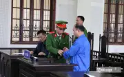Bị cáo Lào giấu ma túy trong nội y, lĩnh án 20 năm tù trong cô độc