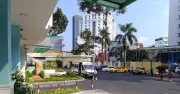 Bác sĩ rời xe cấp cứu, chạy như bay vào phòng mổ: Khoảnh khắc hơn cả điện ảnh