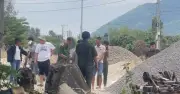 Bi Kịch Gia Đình: Cha Tử Vong, Con Trai Nguy Kịch Sau Vụ Án Mạng Trong Đêm
