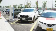 Biến động giá xăng dầu thúc đẩy xu hướng xe điện tại Việt Nam