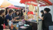 Bánh mì kem, bánh mì chả mực hút khách tại Lễ hội Bánh mì Việt Nam 2026