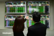 Cổ phiếu dầu khí bứt phá, VN-Index tăng mạnh hơn 13 điểm