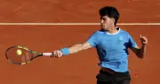 Carlos Alcaraz bỏ Rome Masters và Roland Garros 2026 vì chấn thương cổ tay