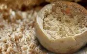 Casu Marzu: Món Phô Mai Giòi Sống 'Kinh Dị' Nhưng Là Đặc Sản Trăm Năm Của Sardinia