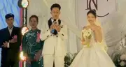 Chú rể Trung Quốc hứa không đánh vợ, hôn trường cưới nghiêng ngả vì cảm động