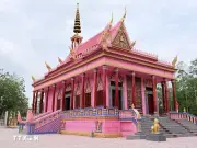 Chùa Hàng Công Ngôi Chùa Màu Hồng Độc Đáo Ở An Giang