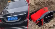 Chôn xe sang Mercedes cùng người chết: Gia đình Trung Quốc bị xử phạt, xin lỗi công khai