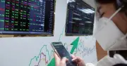 Chứng khoán Việt Nam bùng nổ sau tin nâng hạng FTSE Russell, VN-Index tăng gần 5%