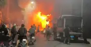 Cháy vựa phế liệu ở Đồng Tháp, thiêu rụi tài sản và lan sang nhà dân