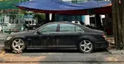 Công an Hà Nội xác định chủ nhân chiếc Mercedes S63 'bỏ rơi' 10 năm trên vỉa hè