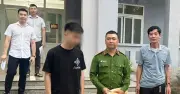 Cảnh sát Thanh Hóa kịp thời ngăn chặn thanh niên định nhảy cầu Nguyệt Viên