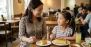 Dạy con chia sẻ: Miếng thịt to hay nhỏ và bài học về ranh giới cá nhân