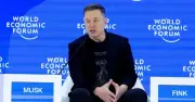 Elon Musk bất ngờ xuất hiện trên TikTok và Instagram giữa lúc SpaceX chuẩn bị IPO