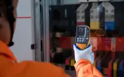 EVNHANOI ứng phó nắng nóng: Nhiệt độ tăng 1°C, điện tiêu thụ tăng 2-3%