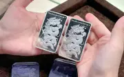 Giá Bạc Hôm Nay 2/4: Thị Trường Trong Nước Đảo Chiều, Xu Hướng Giảm Nhẹ Chiếm Ưu Thế