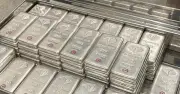 Giá Bạc Trong Nước Biến Động Trái Chiều, Thế Giới Giảm Mạnh Do Căng Thẳng Địa Chính Trị