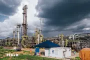 Giá dầu Brent giảm xuống dưới 100 USD/thùng, thị trường năng lượng biến động